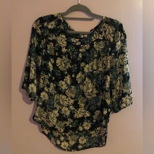 $6❤️Bundled LC Lauren Conrad Blouse